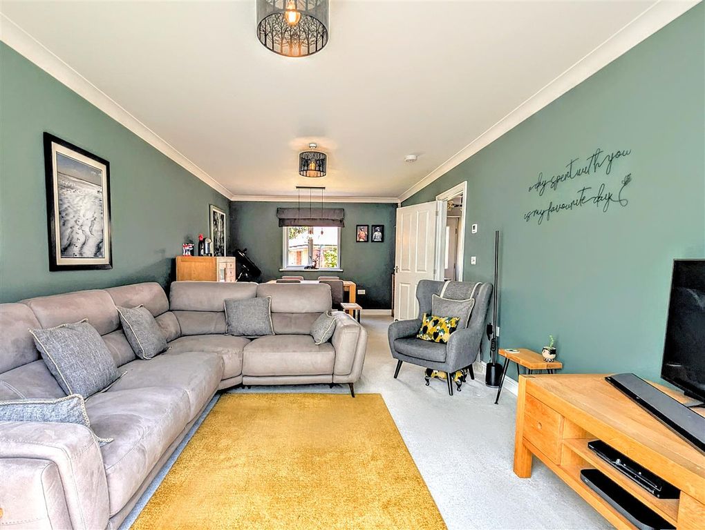 Property photo 2 of 26