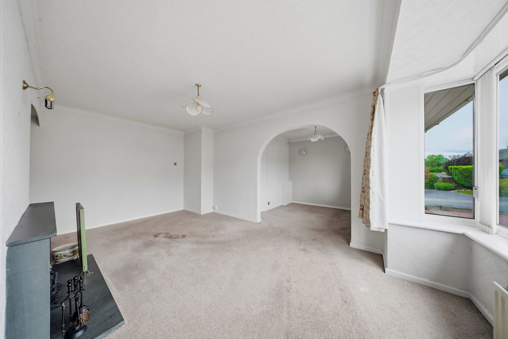 Property photo 3 of 28