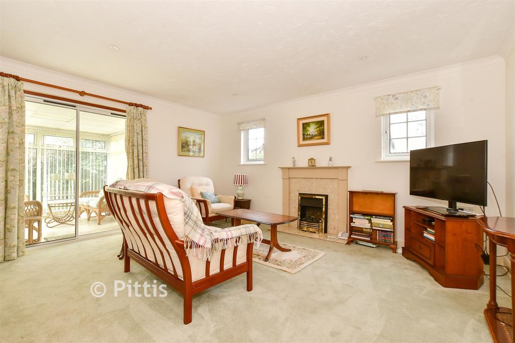Property photo 1 of 13 Lounge/Dining Room