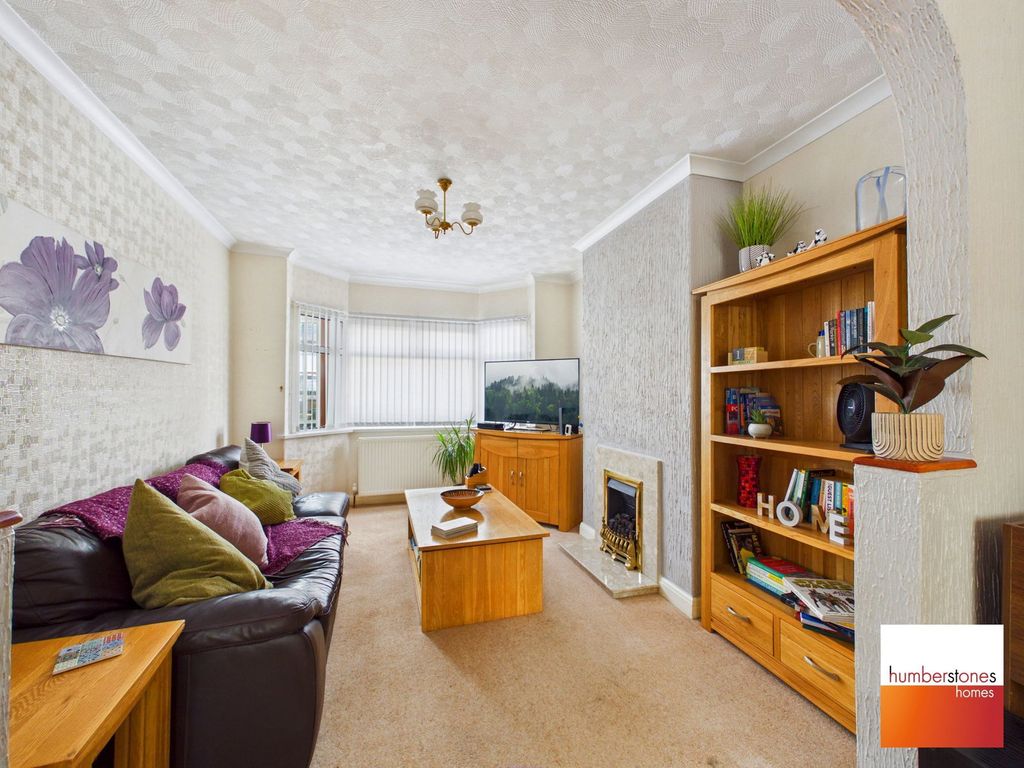 Property photo 2 of 14
