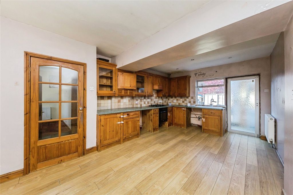 Property photo 3 of 14 Picture No. 12