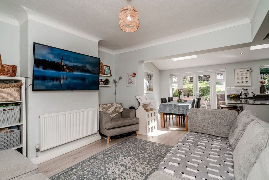 Property photo 2 of 44