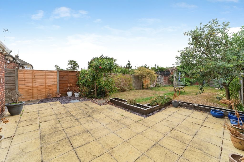 Property photo 3 of 17