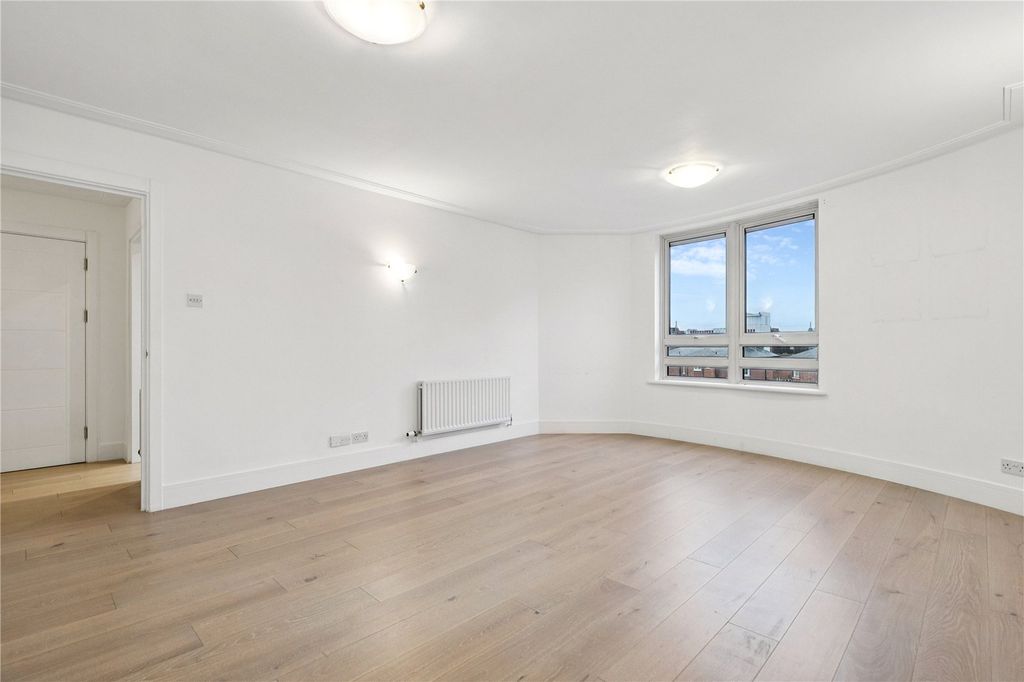 Property photo 2 of 15 Reception Room