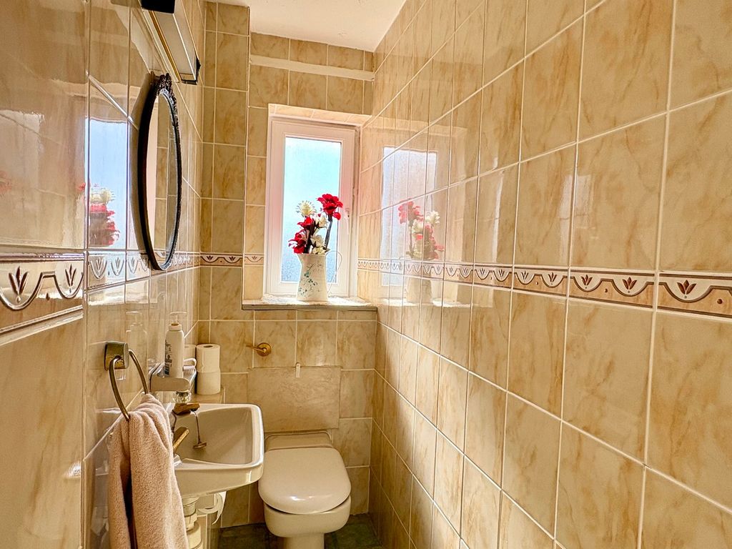 Additional image 12 of 3 bed flat for saleSt Lucia, West Parade, Bexhill-On-Sea TN39