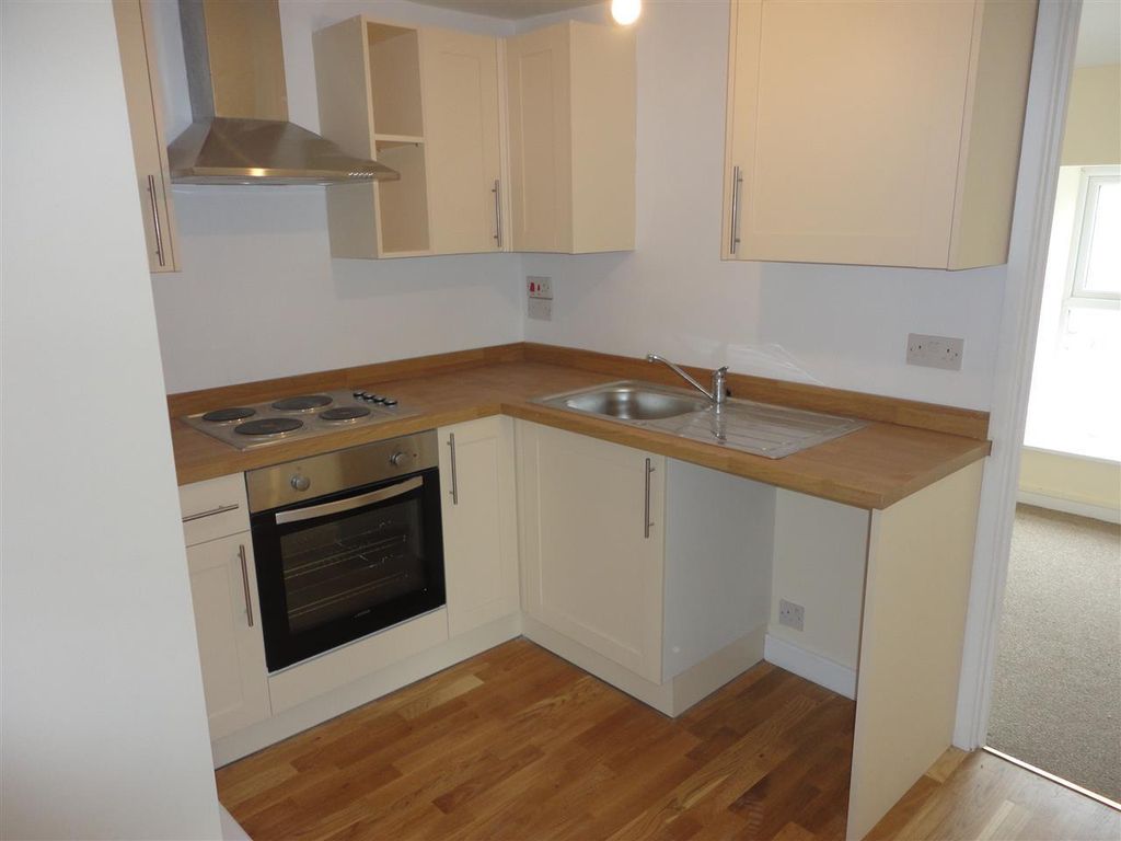 Property photo 2 of 6 Kitchen Area