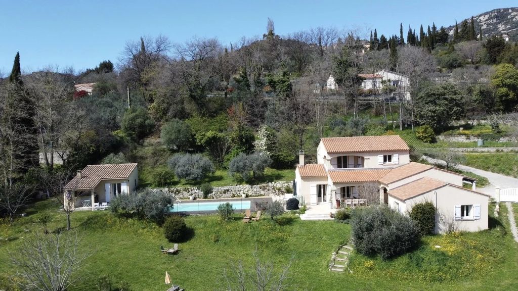 Property photo 1 of 27