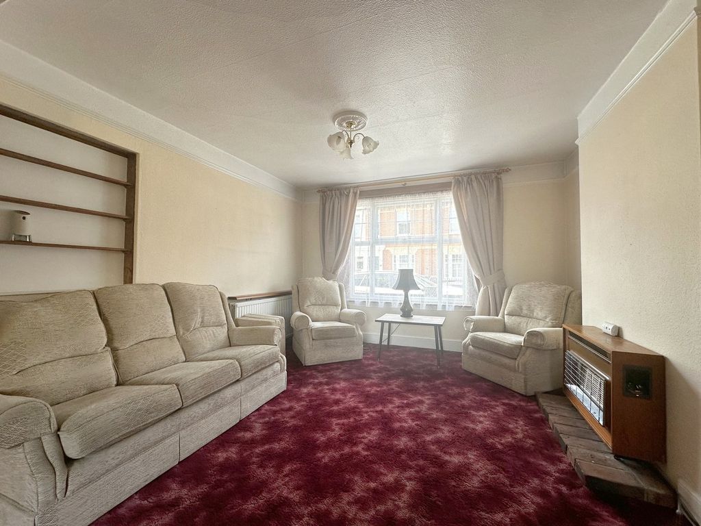 Property photo 3 of 21