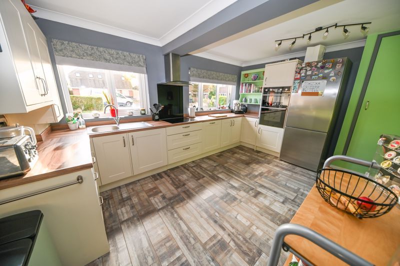 Property photo 3 of 14 Photo 2