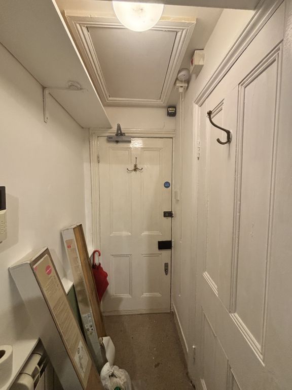 Property photo 2 of 4 Hallway