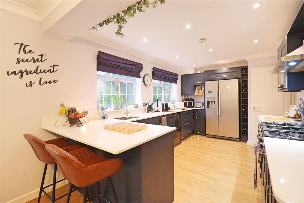 Property photo 3 of 19 Img_2346.Jpg