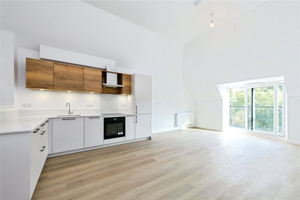 Property photo 1 of 13 Picture No. 05