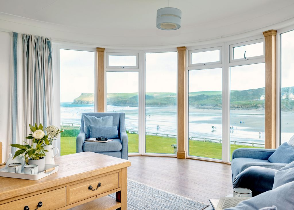 Property photo 2 of 18 Gallery