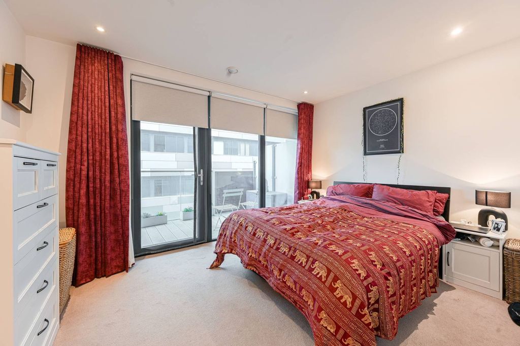 Property photo 1 of 21