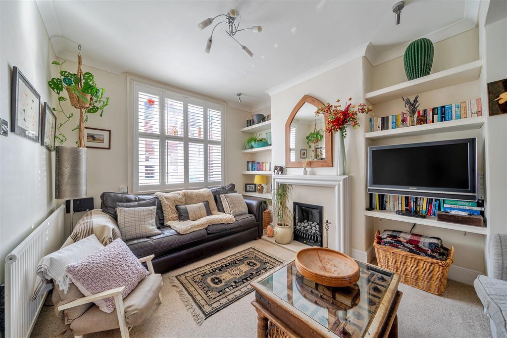 Property photo 2 of 17 1430669-7-69Bbcc1475703.Jpg