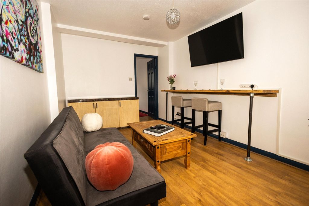 Property photo 1 of 11 Picture No. 08
