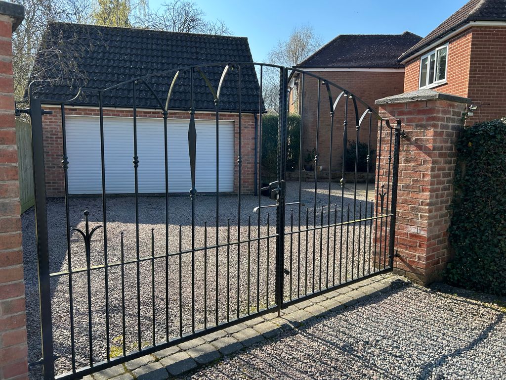 Property photo 2 of 24 Driveway