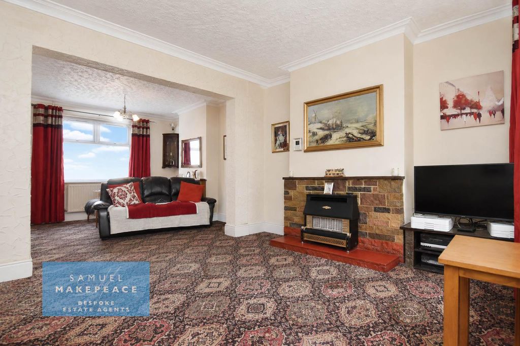 Property photo 2 of 14 Gallery