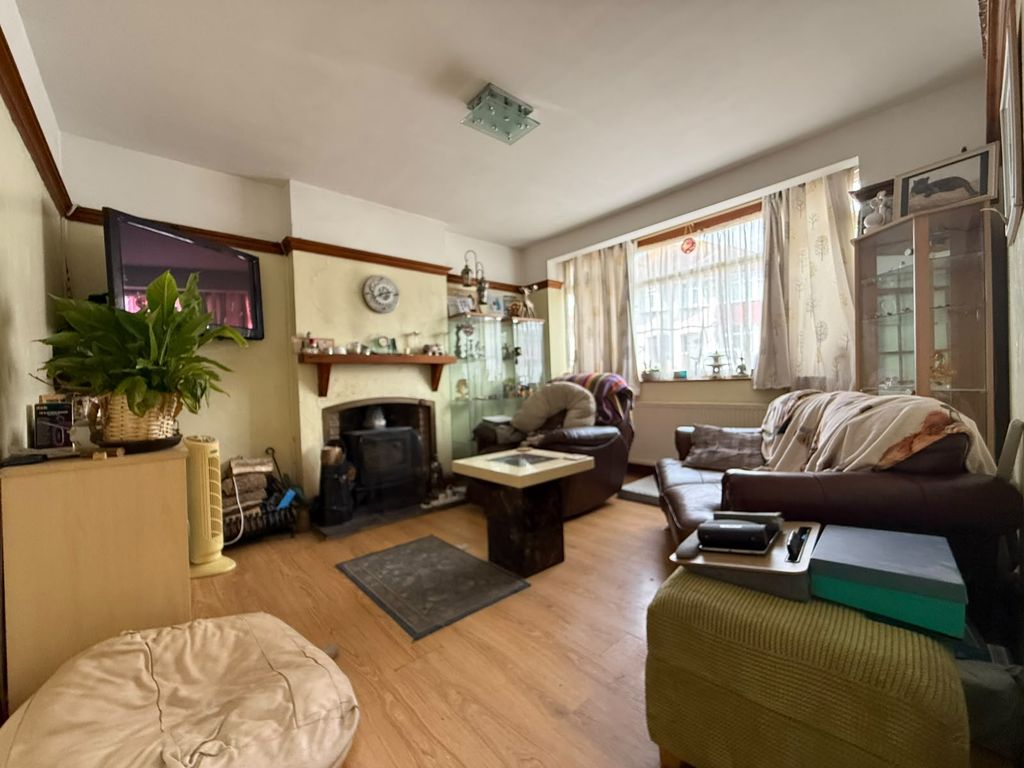 Property photo 2 of 13
