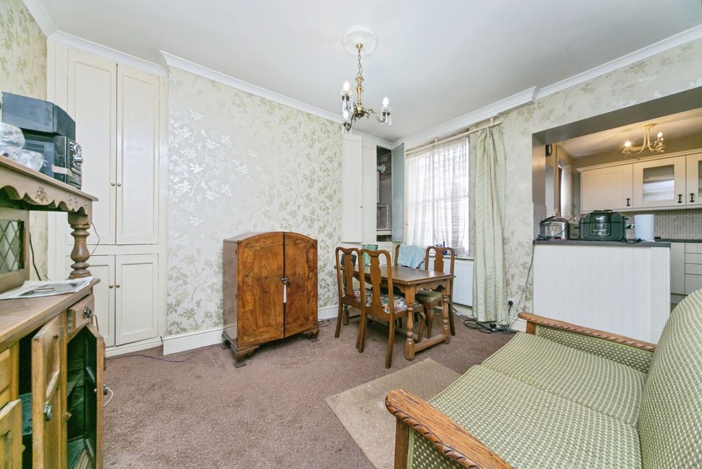 Property photo 3 of 19 Pbox-Img.Jpg
