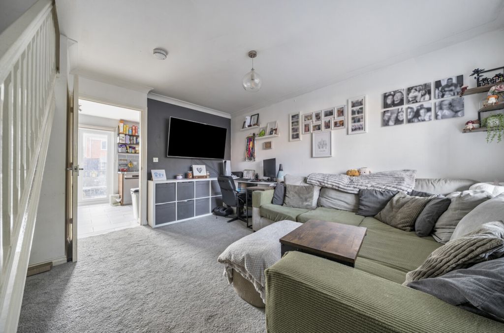 Property photo 2 of 21 1372661-12-68Fa21F0B2998