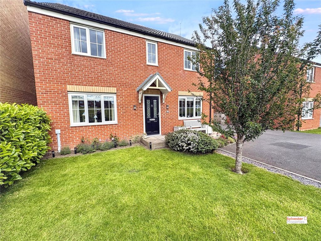 Property photo 2 of 34 Picture No. 38