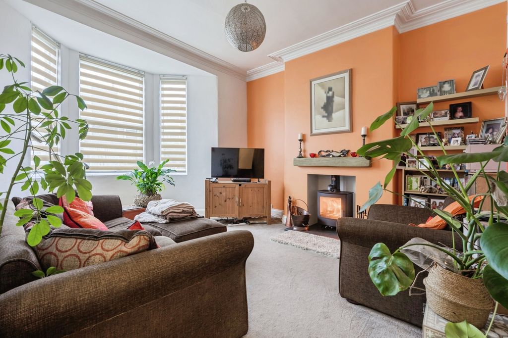 Property photo 2 of 21 Pbox-Img.Jpg