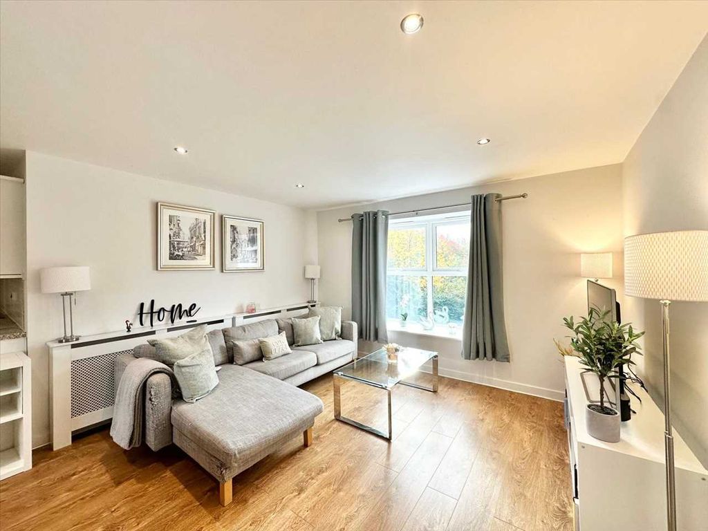 Property photo 2 of 29 Lounge Diner