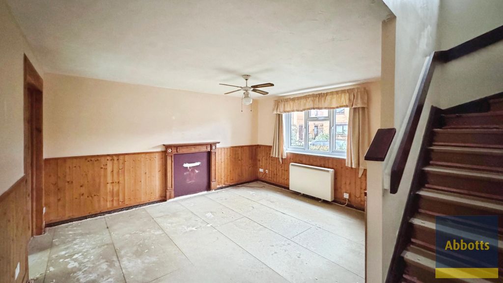 Property photo 2 of 11