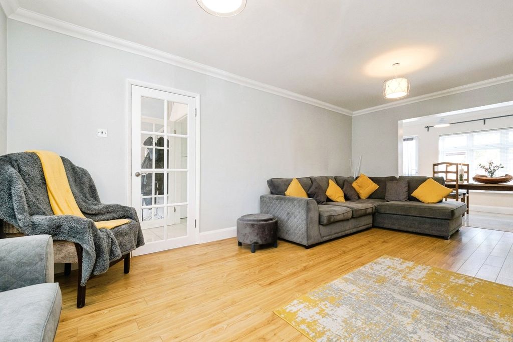 Property photo 2 of 17 Picture No. 02