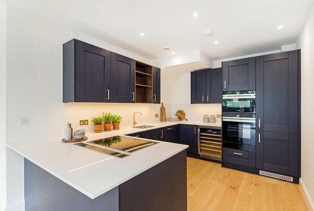 Property photo 2 of 6 Kitchen O2.Jpg