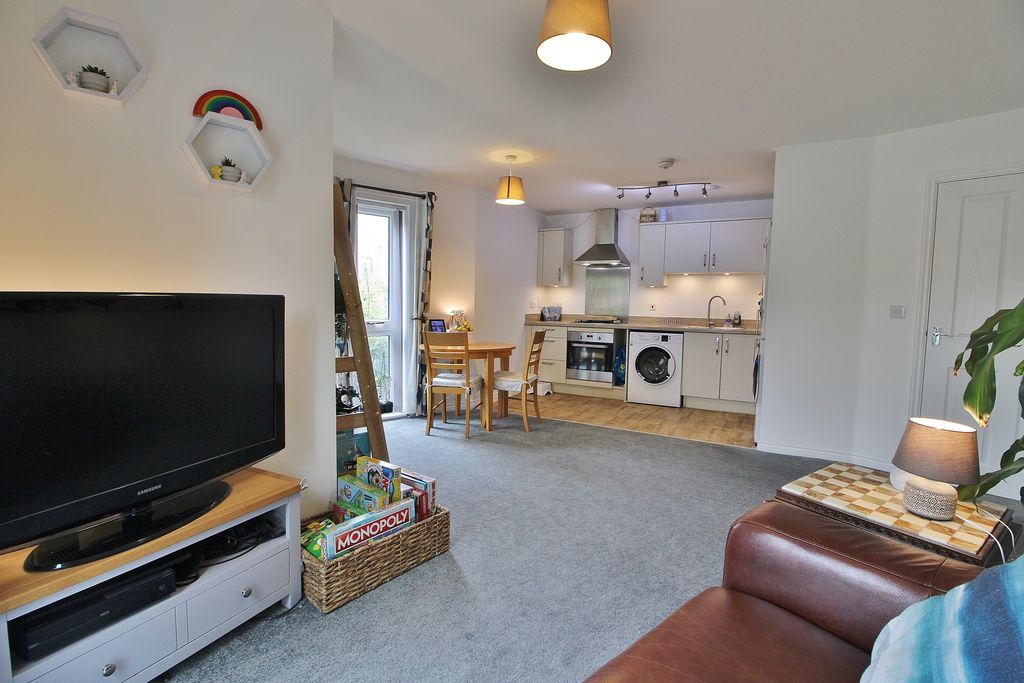 Property photo 2 of 10