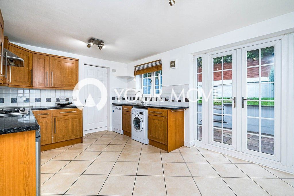 Property photo 2 of 11 Kitchen/Diner