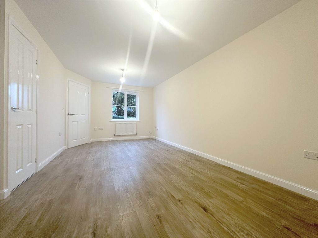 Property photo 3 of 10 Living Room
