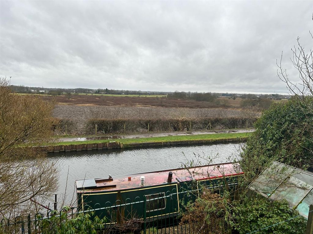 Property photo 2 of 10 View 2.Jpg