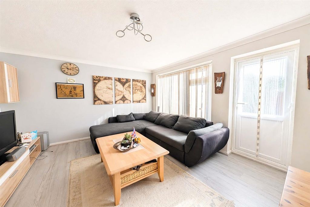 Property photo 2 of 10 File_00000000c18471F4Ad44505Ed037F2E2 Lvg.Jpg