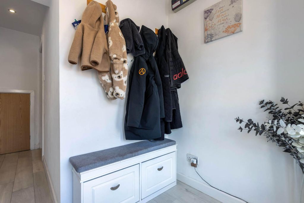 Property photo 2 of 30 Hallway