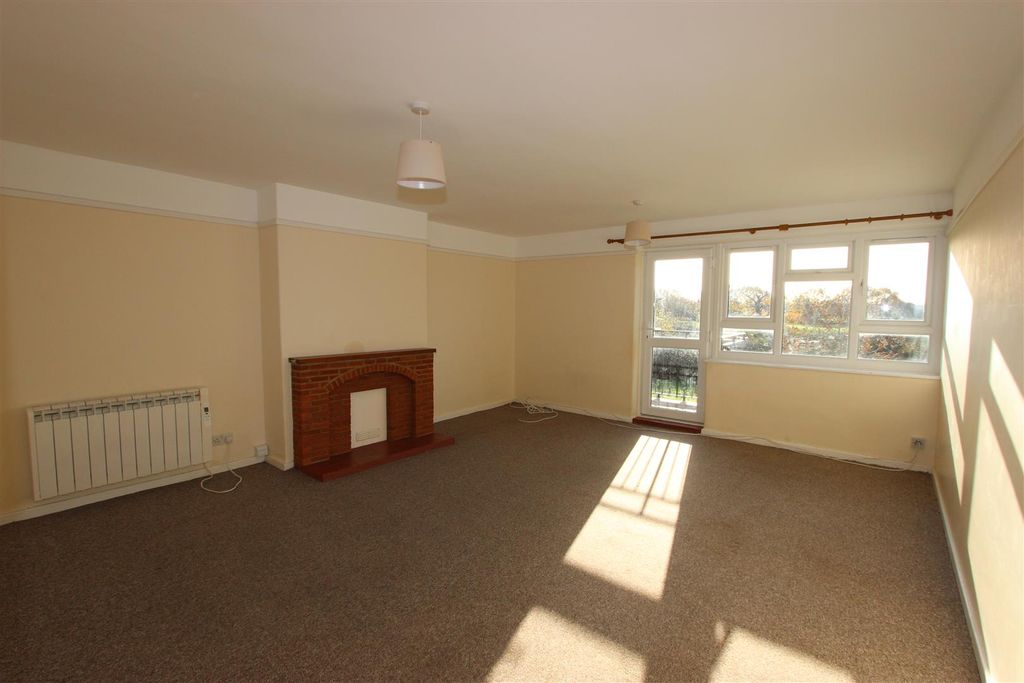 Property photo 2 of 15 Img_4684.Jpg