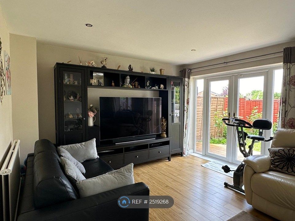 Property photo 3 of 17