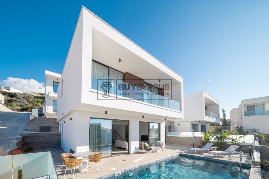 Property photo 3 of 54