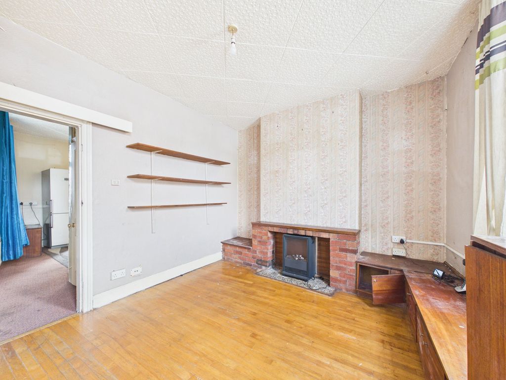 Property photo 2 of 11 Lounge