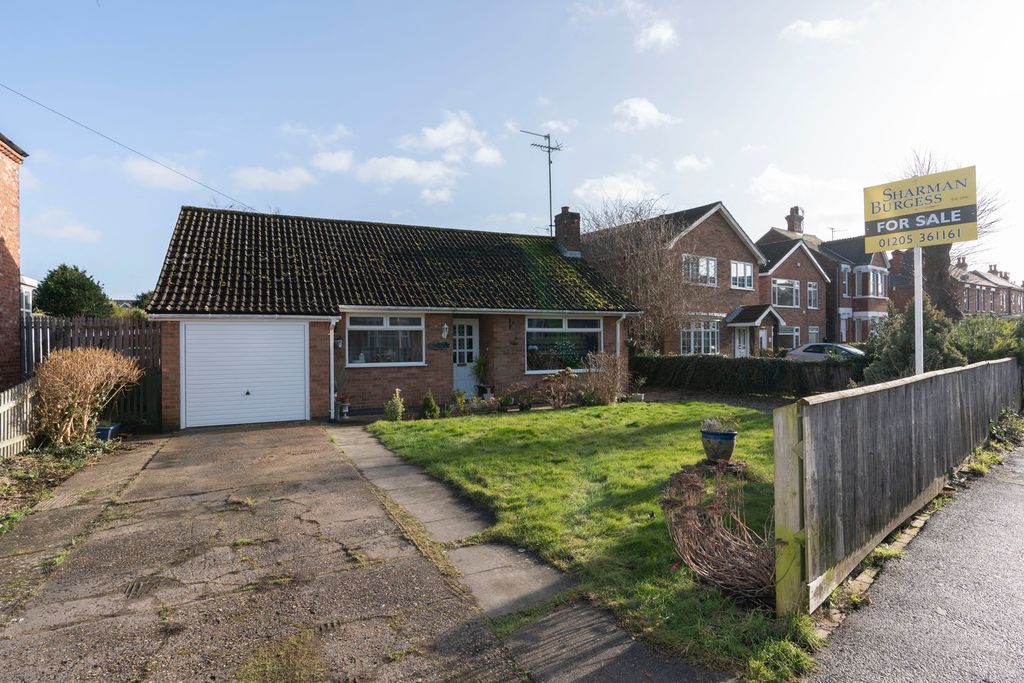 Property photo 1 of 12
