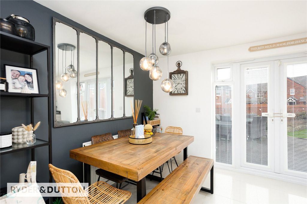 Property photo 3 of 22 Dining Area