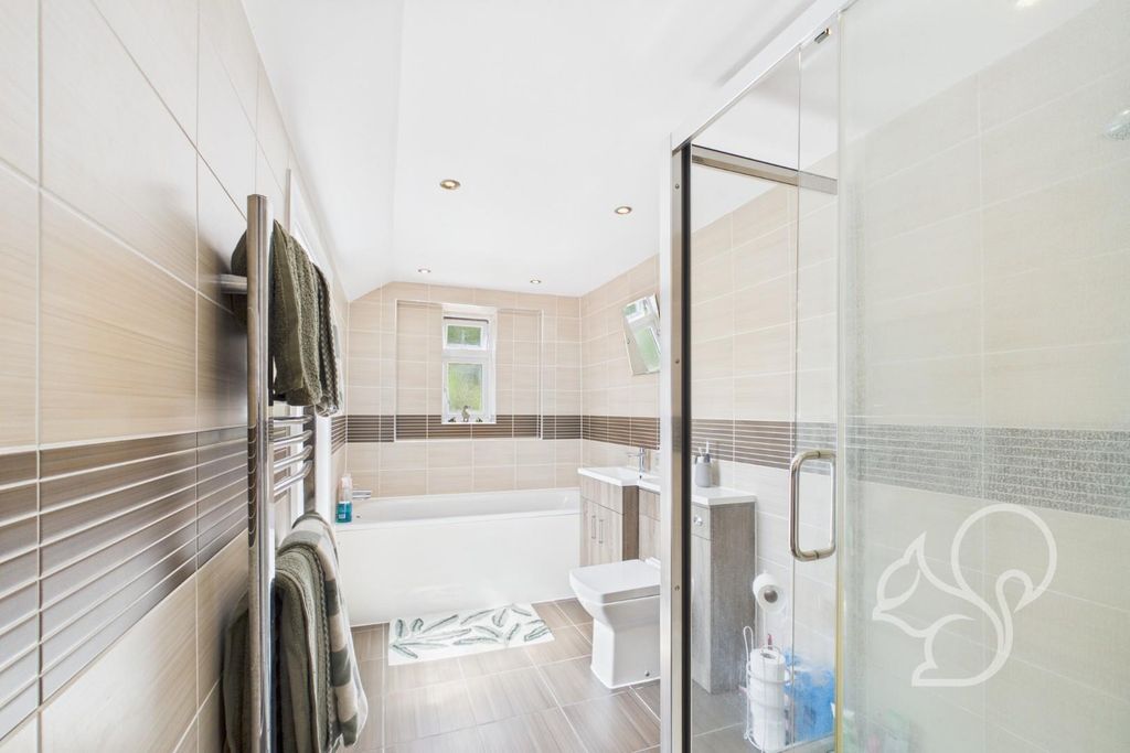 Property photo 3 of 17 Cam01659G0-Pr0485-Still009.Jpg