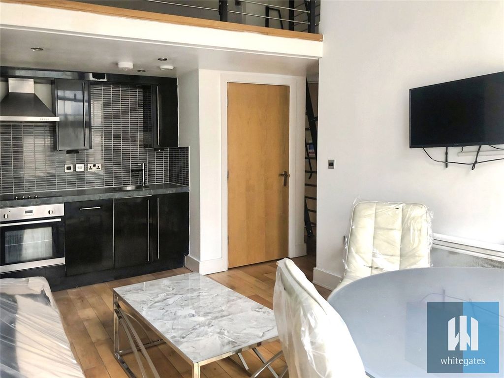 Property photo 2 of 9 Picture No. 17