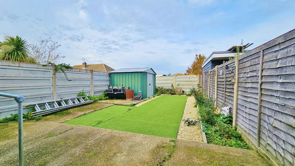 Property photo 2 of 18 Outside - Rear