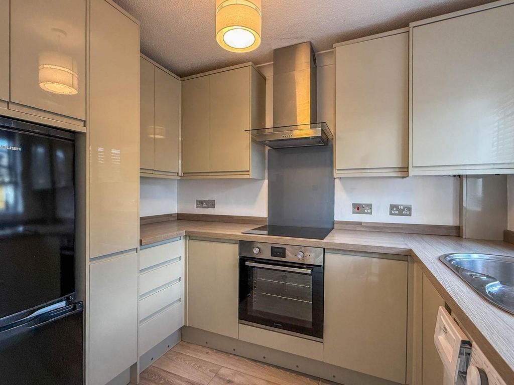 Property photo 2 of 9 20250404_102500819_0.0.Jpg