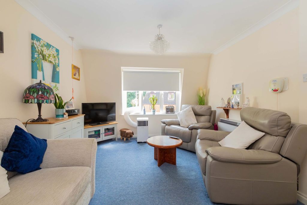 Property photo 2 of 18