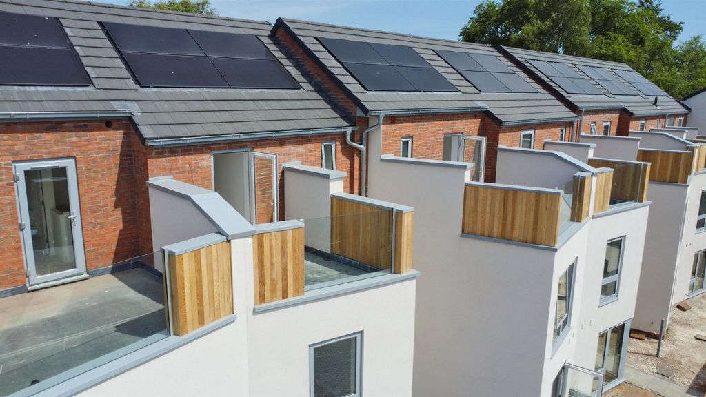 Property photo 2 of 21 Dji_0947-Dji_0949_Lzn.Jpg