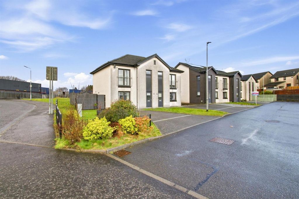 Property photo 1 of 25